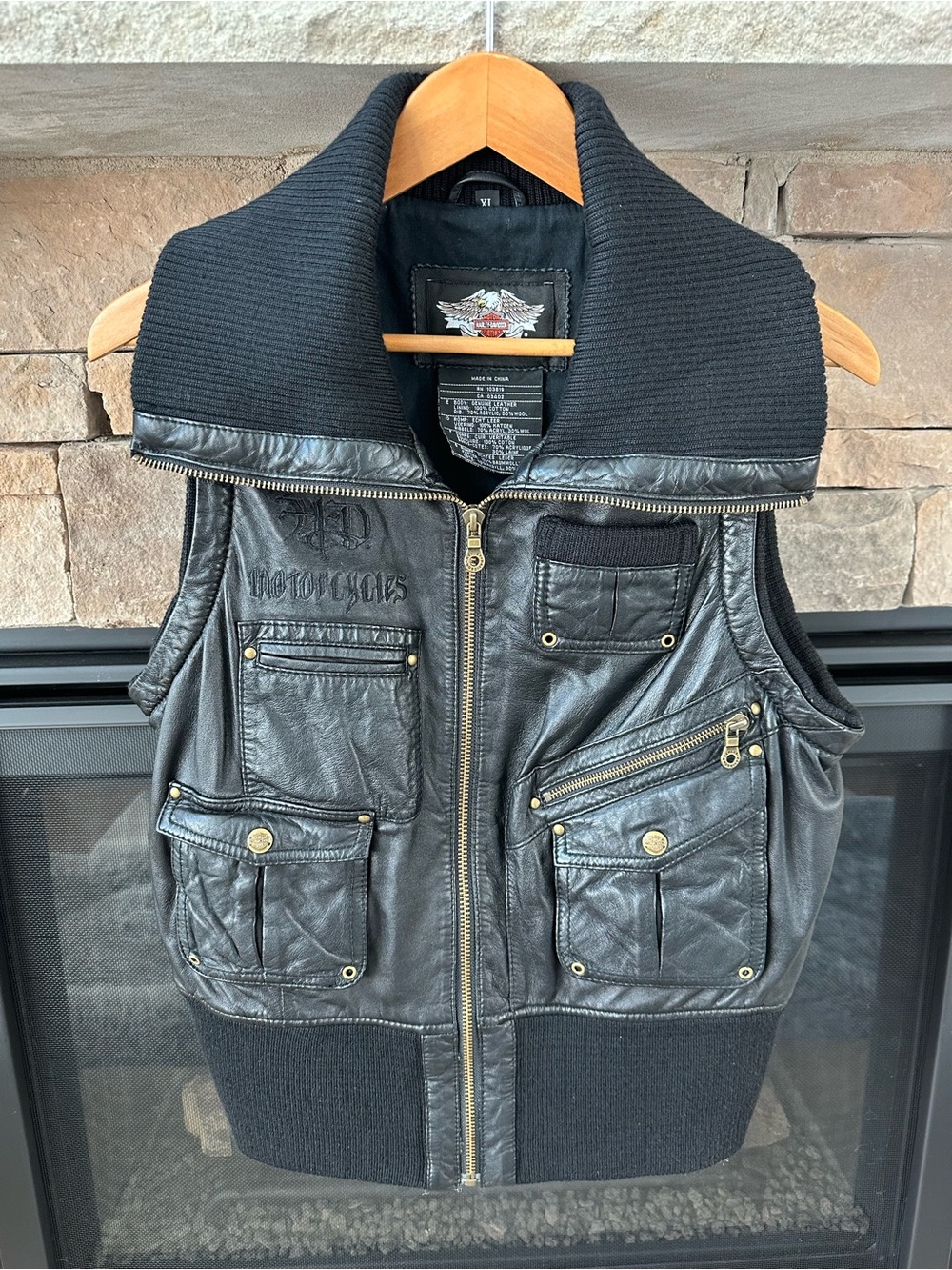 Harley-Davidson Black Leather Vest Jacket with Embroidered Wing Logo Size XL